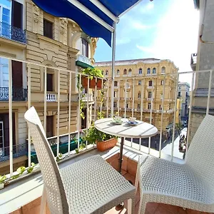 Quattro Palazzi Centro Neapel